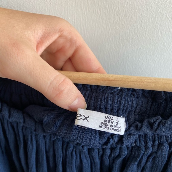 Dex off the shoulder shirt size large - Picture 3 of 3